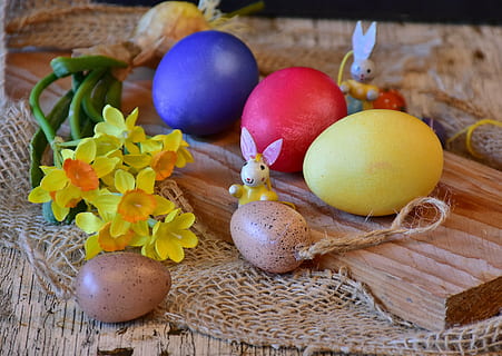 fünf, bunte Ostereier, Tabelle, Ei, Ostern, Ostereier, Dekoration, Osterei, Brauch, bunt, Frühling, Ostergruß, Osterei malen, Malerei, Osterdeko, Farbe, Frohe Ostern, Osterthema, gemalt, Zoll, drinnen, keine Leute, Blume, Korb, gesundes Essen, Gelb, Lebensmittel, Nahansicht, Essen und Trinken, Frische, Urlaub, Tierdarstellung, Stillleben, Feier, Darstellung, blühende Pflanze, 5K, CC0, gemeinfrei, lizenzfrei