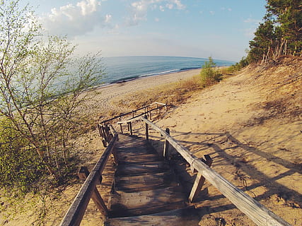 strand, sand, trin, ocean, hav, vand, kyst, natur, sommer, vejen frem, træ - materiale, retning, jord, ro, himmel, skønhed i naturen, rolig scene, scenics - natur, rækværk, plante, horisont over vand, dag, sollys, horisont, ingen mennesker, træ, udendørs, træpaneler, gangbro, 1080P, CC0, offentligt domæne, royaltyfrie