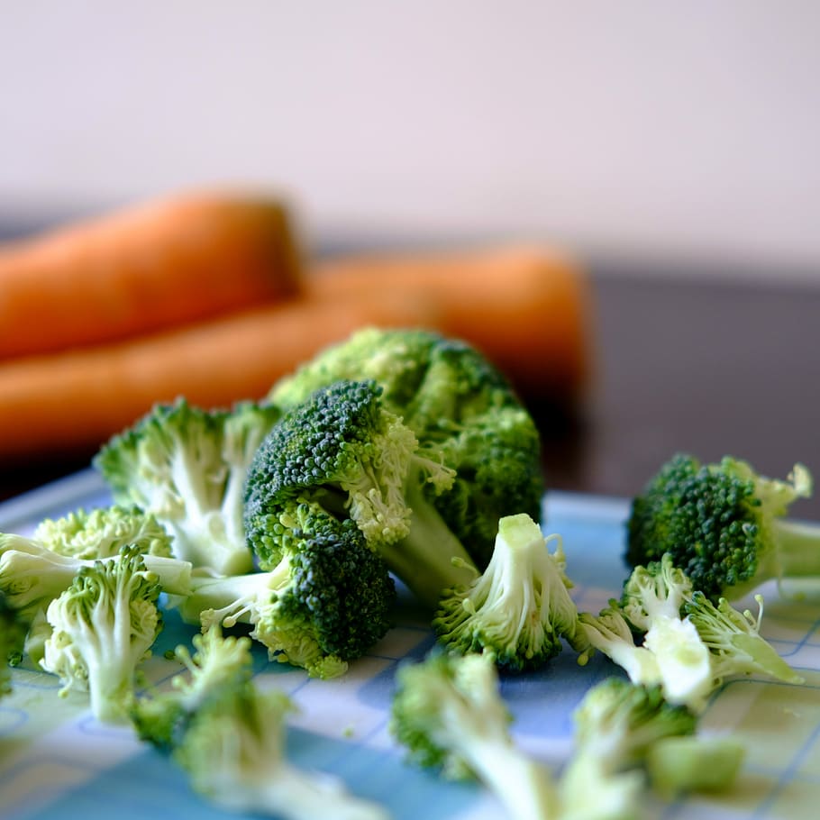broccoli de legume, macro shot, brocoli, morcov, vegetal, vinietă, gătire, mancare si bautura, mâncat sănătos, alimente, prospeţime, bunăstare, selectiv, verde, a închide, nici o persoana, Culoarea verde, natură moartă, în interior, studio shot, mancare cruda, ingredient, nap, organic, stil de viata sanatos, mancare vegetariana, tocat, 2K