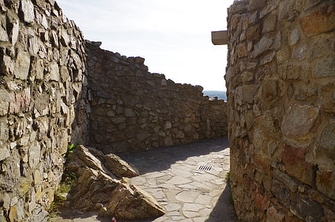 Devin, bratislava, Slowakei, Schloss, die Architektur, Geschichte, Fort, gebaute Struktur, keine Leute, Wand, die Vergangenheit, uralt, Wandbau - Funktion, Steinwand, Tag, solide, Natur, Gebäudehülle, Himmel, alte Ruine, Sonnenlicht, alte Zivilisation, draußen, Rock, stein material, Archäologie, ruiniert, 4K, CC0, gemeinfrei, lizenzfrei