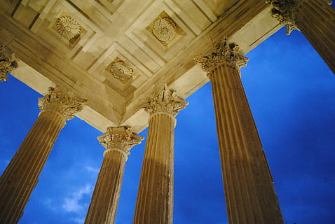 nimes, วัด, คอลัมน์, คอลัมน์สถาปัตยกรรม, สถาปัตยกรรม, สถานที่ที่มีชื่อเสียง, ประวัติศาสตร์, อนุสาวรีย์, สีน้ำเงิน, โครงสร้างที่สร้างขึ้น, จุดหมายปลายทางการท่องเที่ยว, สถาปัตยกรรมและอาคาร, โบราณ, วัฒนธรรม, ท้องฟ้า, การท่องเที่ยว, มุมมองที่ต่ำ, ที่ผ่านมา, ไม่มีคน, ศาสนา, ความเชื่อ, สถานที่สักการะ, เพดาน, เมือง, วัน, ศิลปะและงานฝีมือ, หรูหรา, ด้านล่างโดยตรง, นีโอคลาสสิก, แกะสลัก, อารยธรรมโบราณ, 4K, CC0, โดเมนสาธารณะ, ค่าลิขสิทธิ์ฟรี