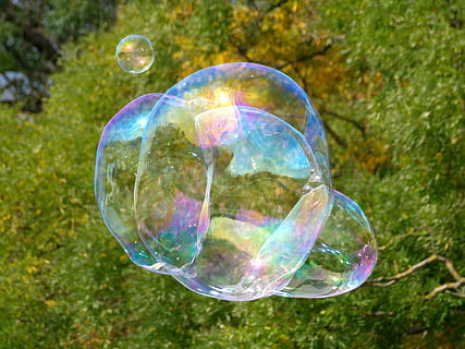soap bubble, blubber, large, bubble, soap Sud, nature, outdoors, backgrounds, abstract, summer, blowing, circle, bubble Wand, green Color, fragility, vulnerability, multi colored, day, transparent, grass, close-up, plant, focus on foreground, mid-air, reflection, sphere, no people, shiny, land, environment, lightweight, 1080P, CC0, public domain, royalty free