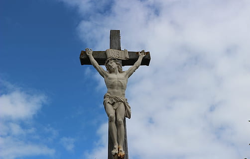 Cristo, elevazione, religione, cfroix, cielo, Gesù, nube, fede, eredità, Francia, attraversare, cristianesimo, cimitero, forma a croce, crocifisso, spiritualità, cattolicesimo, lapide, tomba, Gesù Cristo, monumento, Chiesa, vecchio, Morte, statua, storia, Inquadratura dal basso, nuvola - cielo, credenza, somiglianza maschile, scultura, rappresentazione, rappresentazione umana, giorno, natura, nessuno, arte e artigianato, all'aperto, 2K, CC0, dominio pubblico, privo di copyright