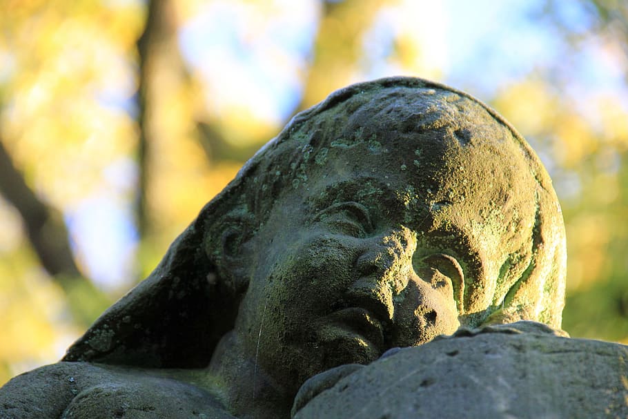 postava, socha, tvář, hlava, sochařství, umění a řemesla, lidské zastoupení, řemeslo, zastoupení, zaměřit se na popředí, nikdo, detail, pevný, tvořivost, mužská podobnost, starý, náboženství, duchovno, anděl, kamenný materiál, den, víra, venku, 5K