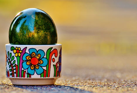 Pascua de Resurrección, huevos de Pascua, vistoso, Felices Pascuas, huevo, de colores, color, decoración, material de madera, culturas, Arte y artesanía, multi color, nadie, creatividad, de cerca, centrarse en primer plano, naturaleza, al aire libre, solo objeto, modelo, enfoque selectivo, patrón floral, arte, naturaleza muerta, vaso, azul, día, brillante, nivel de la superficie, 5K, CC0, dominio público, libre de derechos
