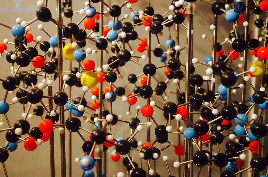 ciència, molecular, museu, net, model, multicolor, variació, mercat, cap gent, elecció, primer pla, a l'interior, gran grup d'objectes, estructura molecular, complexitat, marc complet, tecnologia, disseny, art i artesania, patró, abundància, connexió, forma, creativitat, fons, educació, 4K