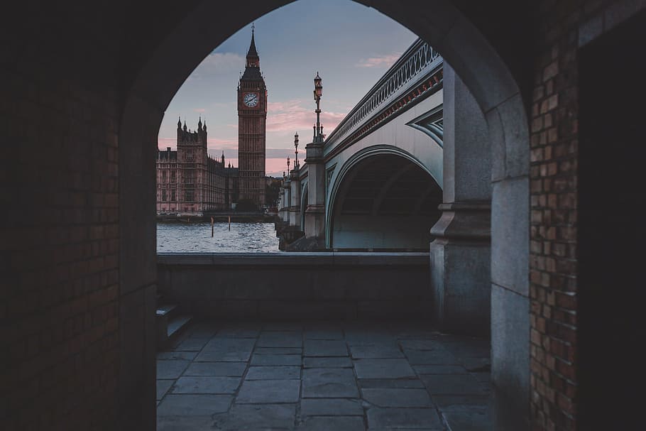 Elizabeth Tower, paris, arquitectura, edifici, infraestructura, Londres, viatjar, referència, big ben, pont, aigua, lloc famós, paisatge urbà, escena urbana, estructura construïda, arc, exterior de l'edifici, història, el passat, destinacions de viatge, turisme, cap gent, dia, ciutat, torre, riu, naturalesa, cel, a l'aire lliure, pont - estructura feta per l'home, maó, arquejat, 2K