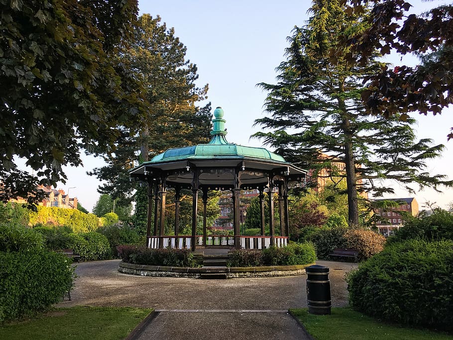 belper, derbyshire, districte de punta, pic, districte, Anglaterra, camp, jardins fluvials, jardins, estand de banda, banda, stand, arbres, escènic, turisme, arquitectura, lloc famós, a l'aire lliure, parc - l'home va fer espai, planta, arbre, estructura construïda, cel, naturalesa, creixement, jardí, glorieta, dia, parc, jardí formal, cap gent, herba, sendera, columna arquitectònica, color verd, exterior de l'edifici, cobertura, jardí ornamental, 4K