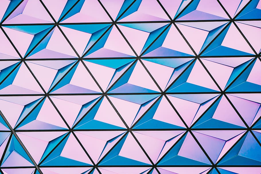 umění, modrý, vzor, textura, abstraktní, Pozadí, moderní, dekorace, design, detail, vnější, geometrický, geometrický vzor, geometrické tvary, grafický, ilustrace, mozaika, opakování, tvary, náměstí, dlaždice, trojúhelník, tapeta na zeď, celý rám, tvar, nikdo, tvaru trojúhelníku, uvnitř, geometrický tvar, architektura, v řadě, texturou, ve tvaru kosočtverce, sklo - materiál, vícebarevné, umělecká kultura a zábava, strop, 5K