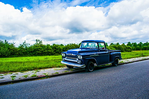 chevrolet, apache, oldtimer, Saml op, chevrolet, apache, lastbil, bil, årgang, retro, klassisk, gammel, automobil, auto, køretøj, stang, gade, amerikansk, transportmidler, sky - himmel, himmel, vej, landlige scene, transportform, motor køretøj, land køretøj, plante, træ, dag, grøn farve, natur, retro stylet, rejse, ingen mennesker, udendørs, Mark, tur, 5K, CC0, offentligt domæne, royaltyfrie