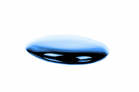 fallen, Wasser, Hintergrund, Makro, Spritzen, Regen, Getränke, isoliert, nass, klar, Kondensation, getrenntes Weiß, Tröpfchen, natürlich, medizinisch, Flüssigkeit, organisch, Wellness, Leben, glänzend, Nässe, tropfen, Element, glatt, Idee, gestalten, abstrakt, kreativ, drinnen, keine Leute, Blau, Nahansicht, Kreis, Geometrische Figur, Studioaufnahme, einzelnes Objekt, kopieren sie platz, Design, transparent, Gesundheitswesen und Medizin, ausgeschnitten, Geschäft, Essen und Trinken, Glas - Material, Industrie, Kugel, 1080P, CC0, gemeinfrei, lizenzfrei