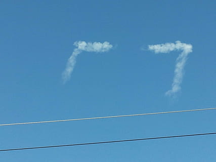 rare clouds, cloud, funky cloud, cloud - sky, sky, vapor trail, blue, smoke - physical structure, day, no people, air vehicle, nature, airplane, low angle view, transportation, flying, outdoors, pollution, airshow, air pollution, parallel, on the move, power supply, directly below, 2K, CC0, public domain, royalty free