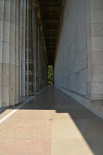 Walhalla, arkade, arkitektur, louis 1, byggekunst, stor tysk, kultur, berømt tysk, bygning, Hall of Fame, imponerende, kolonneformat, Regensburg, bygget struktur, dag, arkitektoniske kolonne, udendørs, en person, vejen frem, ingen mennesker, retning, bygning udvendig, sollys, natur, faldende perspektiv, skygge, fortiden, historie, tom, by, bro, søjlegang, 4K, CC0, offentligt domæne, royaltyfrie
