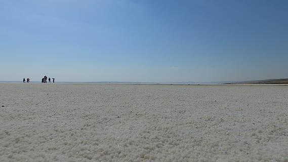 salt-, lack, landa, strand, himmel, hav, scenics - natur, skönhet i naturen, kopiera utrymme, sand, vatten, horisont, klar himmel, natur, lugn plats, dag, lugn, horisont över vatten, tillfälliga människor, miljö, två personer, 4K, CC0, offentligt domän, royaltyfria