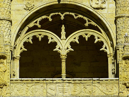 arc de formigó beix, mosteiro dos jerónimos, jeronimo monastery, finestra, belem, manueline, edifici, patrimoni Mundial per la UNESCO, lisboa, portugal, estructura construïda, arquitectura, exterior de l'edifici, arc, el passat, cap gent, història, dia, religió, creença, columna arquitectònica, patró, lloc de culte, a l'aire lliure, art i artesania, vell, artesania, vista d’angle baix, espiritualitat, ornamentat, arquejat, 4K, CC0, domini públic, lliure de regalies
