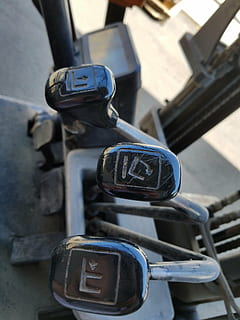 stroj, ozubená kola, rukojeti, technologie, mechanický, průmyslový, symbol, práce, zařízení, nikdo, den, zaměřit se na popředí, detail, vysoký úhel pohledu, kov, číslo, venku, text, auto, stálý život, pozemního vozidla, sdělení, způsob dopravy, stroje, motorové vozidlo, sport, 4K, CC0, veřejná doména, bez autorských práv