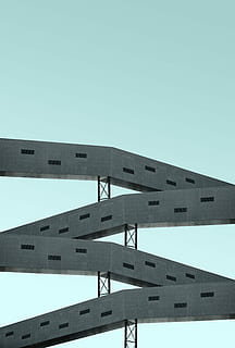 nero, alto, sorgere edifici, architettonico, fotografia, grigio, costruzione, architettura, calcestruzzo, struttura, blu, cielo sereno, struttura costruita, Inquadratura dal basso, cielo, esterno dell'edificio, copia spazio, nessuno, natura, giorno, città, all'aperto, moderno, luce del sole, ufficio, metallo, modello, edificio per uffici esterno, trave, 5K, CC0, dominio pubblico, privo di copyright