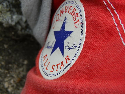 sabata, estrella, peu, primer pla, vermell, cap gent, tèxtil, emoció, blau, comunicació, text, centrar-se en primer pla, bandera, forma del cor, representació, brodats, el patriotisme, esport, representació humana, guió occidental, a l'aire lliure, 4K, CC0, domini públic, lliure de regalies