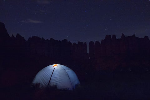 biały, namiot kopułowy, fotografia światłocieniowa, Gwieździsta noc, noc, zdjęcie, przewaga, kemping, namiot, na dworze, Natura, podróżować, wakacje, krajobraz, cele podróży, przygoda, oświetlony, księżyc, niebo, astronomia, przestrzeń, gwiazda - przestrzeń, scenics - natura, nauka, zbudowana struktura, gwiazda, piękno natury, kopuła, na zewnątrz budynku, galaktyka, architektura, żadnych ludzi, pole gwiazdowe, spokojna scena, przestrzeń i astronomia, 4K, CC0, domena publiczna, darmowe zdjęcia