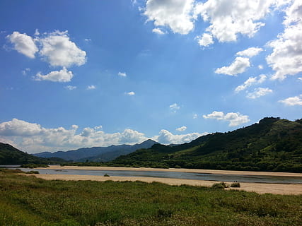 fiume, cielo, natura, nube, viaggio, paesaggio, luce, mare, estate, luce del sole, blu, solare, montagna, nuvola - cielo, bellezza nella natura, acqua, scenics - natura, ambiente, pianta, catena montuosa, nessuno, giorno, lago, erba, natura selvaggia, scena tranquilla, la tranquillità, crescita, all'aperto, picco di montagna, gamma, 2K, CC0, dominio pubblico, privo di copyright