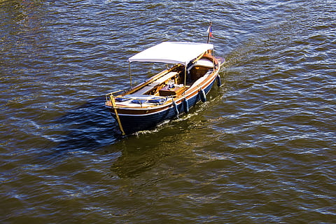 støvle, speedbåde, kutter, skib, prag, nautiske fartøj, vand, transportform, transportmidler, havnefronten, høj vinkel visning, dag, ingen mennesker, fortøjet, hav, natur, udendørs, sejlads, rejse, sollys, reb, piblede, synker, 4K, CC0, offentligt domæne, royaltyfrie