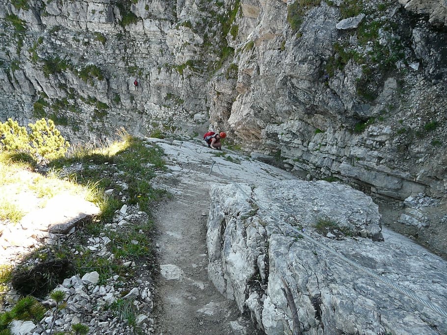 empinada, paret, descens, escalar, paret empinada, profund, escalada, escalador, bergtour, gira, risc, caminada, exposat, valent, muntanya, rock, vorera, aventura, rock - object, cascada, escalada en roca, Esports extrems, sòlid, formació de roca, esport, bellesa a la natura, activitat, escenics - natura, escena no urbana, Muntanyisme, naturalesa, moviment, aigua, senyal d'advertència, erosionat, a l'aire lliure, arnés de seguretat, equip d’escalada, 2K
