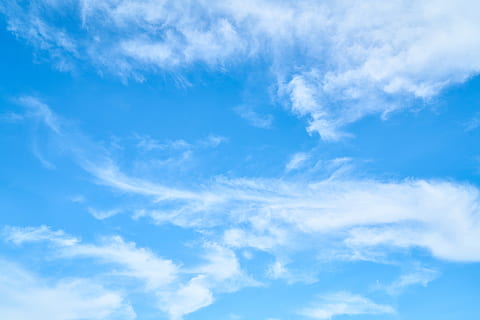 blanc, blau, cel, núvol, estiu, núvols, paisatge, naturalesa, núvols blancs, solar, fons, composició, espai, increïble, posta de sol, alt, a l'aire lliure, està a l'aire, fons de pantalla, temporada, genial, primavera, bonic, ambiental, atmosfera, pau, textura, dia, llum, aire, patró, resum, fotografia, enfocament selectiu, imatge en color, cap gent, horitzontal, detall, patró abstracte, colors vius, ningú, núvol - cel, cloudscape, medi ambient, bellesa a la natura, escenics - natura, vent, Color blanc, cel malhumorat, bellesa, netejar, color vibrant, meteorologia, brillant, clima, efecte texturat, 8K, CC0, domini públic, lliure de regalies