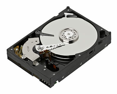 desktop, harddisk, hårdt, køre, skåret ud, gammeldags, hvid baggrund, musik, pladespiller, teknologi, studio skud, indendørs, retro stylet, meddelelse, ingen mennesker, stilleben, forbindelse, kopiere plads, metal, enkelt objekt, udstyr, industri, skinnende, høj vinkel visning, tæt på, antik, elektrisk udstyr, nedrevet, 4K, CC0, offentligt domæne, royaltyfrie