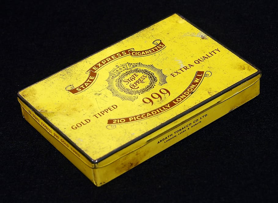 cigaretter, emballage, tin, boks, pakke, tin, boks, produkt, gammel, årgang, gul, rigdom, sort baggrund, finansiere, barre, ingen mennesker, tæt på, studio skud, tekst, stilleben, indendørs, forretning, vestlige script, meddelelse, guldfarvet, høj vinkel visning, nummer, enkelt objekt, betalingsmiddel, sikkerhed, manuskript, økonomi, 2K