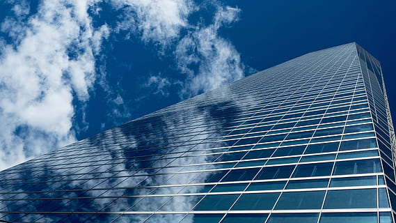 bajo, foto en angulo, alto, edificio de subida, torres, Madrid, cielo, nubes, edificios, vaso, rascacielos de madrid, urbano, torres de negocios, España, arquitectura en españa, castellana, construcción, arquitectura, ciudad, estructura construida, edificio de oficinas exterior, exterior del edificio, rascacielos, moderno, azul, oficina, edificio, energía solar, nube - cielo, tecnología, conservación del medio ambiente, naturaleza, panel solar, vista de ángulo bajo, reflexión, energía alternativa, nadie, 4K, CC0, dominio público, libre de derechos