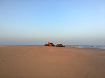 Strand, Sand, zugrunde richten, Schloss, Turm, Licht, Farbe, Marokko, Essaouira, Meer, Himmel, Wasser, Szenen - Natur, Horizont über Wasser, Ruhe, ruhige Szene, Schönheit in der Natur, Horizont, Land, kopieren sie platz, Natur, klarer Himmel, keine Leute, Blau, idyllisch, Rock, 4K, CC0, gemeinfrei, lizenzfrei