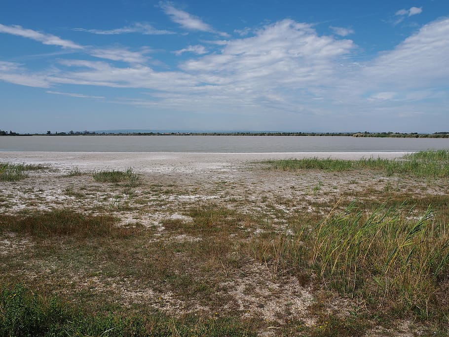 meer, wolken, hemel, landschap, natuur, water, riet, zonnestraal, mooi, romance, zwemmen, achtergrond, rustige scène, schoonheid in de natuur, scenics - natuur, kalmte, wolk - lucht, fabriek, dag, gras, geen mensen, land-, niet-stedelijke scène, milieu, mineraal, buitenshuis, zout plat, moeras, 4K