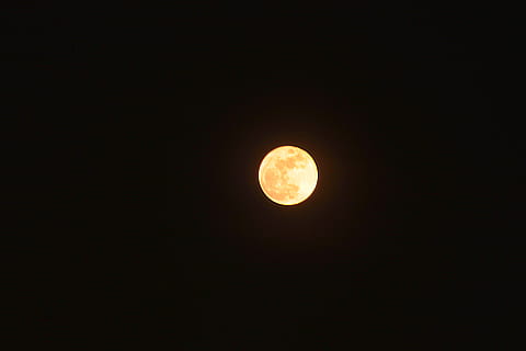 céu, lua Negra, noite, Sombrio, lua, astronomia, copie o espaço, scenics, eclipse, espaço, beleza na natureza, scenics - natureza, tranquilidade, cena tranquila, lua cheia, forma geométrica, lua planetária, círculo, ninguém, idílico, natureza, forma, visão de baixo ângulo, céu limpo, espaço e astronomia, astrologia, luar, 5K, CC0, domínio público, royalty free