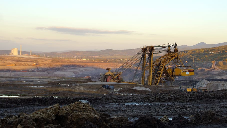 la meva, extracció, carbó, màquina, excavadora, la mineria del carbó, màquina gegant, superfície, indústria, mineria, strip-mine, mineria del carbó, República Txeca, bílina, cel, maquinària, naturalesa, industria de la construcció, medi ambient, grua - maquinària de construcció, generació de combustible i energia, arquitectura, a l'aire lliure, paisatge, dia, cap gent, lloc de construcció, posta de sol, pedrera, estructura construïda, terra, equipament, equipament industrial, Mina de carbó, Pol · lució, 4K