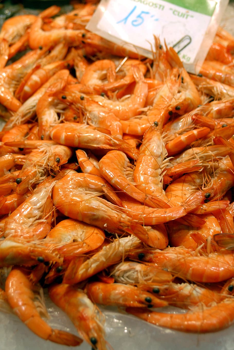 llagostins, marisc, gourmet, peix, shell, menjar, saludable, cuina, menjar i beguda, frescor, gambes, alimentació saludable, benestar, primer pla, crustaci, gambes - marisc, mercat, natura morta, cap gent, a la venda, color taronja, a l'interior, vista d’angle alt, aliments crus, gran grup d'objectes, vaixella, 4K