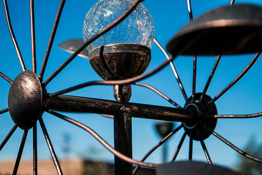 roda, cel, blau, vent, carillon, jardí, mesurar, ferris, a l'aire lliure, estiu, dia, Fira, rodó, girar, moviment, joia, carrusel, diversió, primer pla, cap gent, centrar-se en primer pla, metall, transport, naturalesa, comunicació, bicicleta, patró, enfocament selectiu, viatjar, tir de l'estudi, vell, estil retro, va parlar, comunicacions globals, 2K