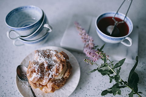 cream, puffs, Coffee, Tee, Cream Puffs, tea, cup, cake, sweet, cup of tea, cookie, food, dessert, gourmet, plate, sweet Food, table, breakfast, close-up, freshness, baked, drink, pastry, coffee - Drink, homemade, food and drink, indoors, no people, mug, refreshment, coffee cup, ready-to-eat, still life, meal, hot drink, baked pastry item, crockery, powdered sugar, glass, temptation, tea cup, 5K, CC0, public domain, royalty free