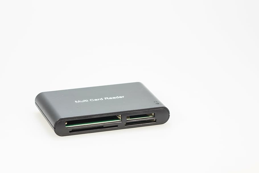 lector de targetes, multi, targeta, SD, cf, flash compacte, usb, ordinador, connexió, accessoris, macro, maquinari, periferia, processament de dades, negre, tallar, fons blanc, tir de l'estudi, còpia espai, sol objecte, comunicació, a l'interior, negocis, tecnologia, Finances, primer pla, cap gent, tecnologia sense fils, text, dades, Color blanc, metall, correspondència, color plata, 4K