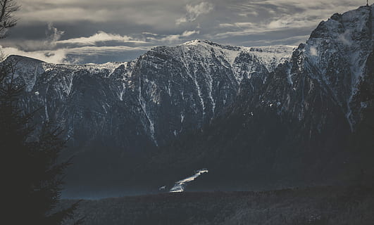flod ved bjergene, landskabsfoto, bjerge, dækket, sne, bjerg, bjergkæde, vinter, dal, kold temperatur, skønhed i naturen, scenics - natur, dyre temaer, et dyr, dyr, natur, hvirveldyr, snedækket bjerg, miljø, himmel, landskab, sky - himmel, pattedyr, rolig scene, ingen mennesker, udendørs, formation, 5K, CC0, offentligt domæne, royaltyfrie