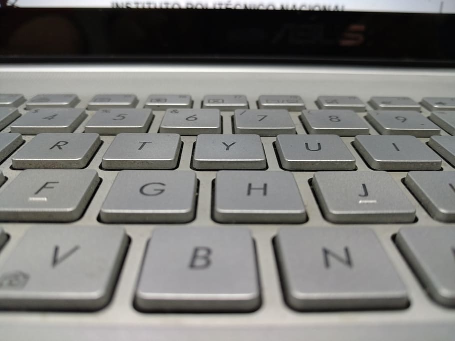 PC, tecnologia, ordinador, portàtil, clau, mike, teclat, xips, retinal, microprocessador, informàtica, ordinadors, lletres, ordinador obert, pantalla, programació, codi obert, codi, llenguatge, asus, teclat d’ordinador, Internet, negocis, clau d’ordinador, primer pla, equipament, comunicació, connexió, equips informàtics, text, tecnologia sense fils, a l'interior, cap gent, carta, part de l’ordinador, enfocament selectiu, alfabet, guió occidental, marc complet, lletra majúscula, 5K
