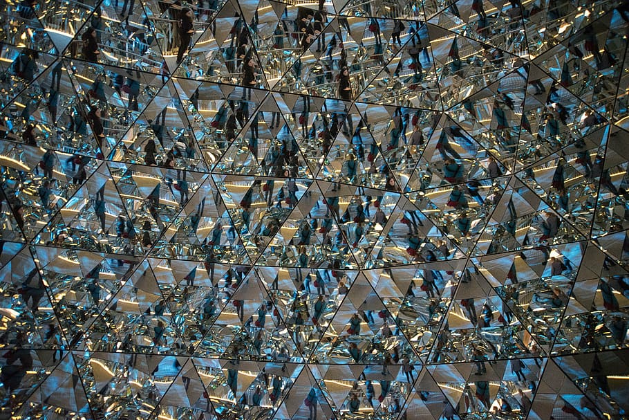riflessione, cristallo, opera d'arte, scultura, figura, Wattens, mondi di cristallo, tirolo, esposizione, fotogramma intero, sfondi, abbondanza, nessuno, grande gruppo di oggetti, giorno, sospeso, all'aperto, metallo, natura, blu, gruppo di animali, animale, decorazione, ordine, preparativi, ripetizione, vista dall'alto, albero nudo, vertebrato, color argento, 5K