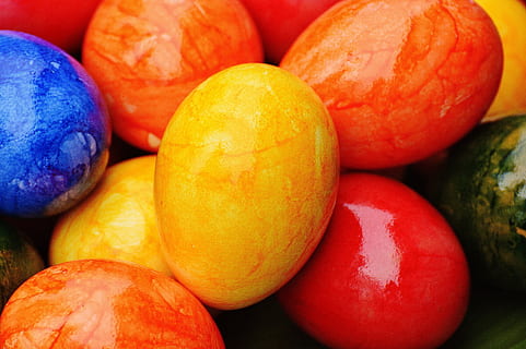 Paști, oua de Paste, colorat, Paste Fericit, ou, culoare, mancare si bautura, alimente, mâncat sănătos, fruct, prospeţime, bunăstare, roșu, a închide, nici o persoana, vegetal, grup de obiecte, cadru complet, copt, grup mare de obiecte, culoare portocalie, fundaluri, organic, suculent, abundenţă, mancare vegetariana, 5K, CC0, domeniu public, fără drepturi de autor