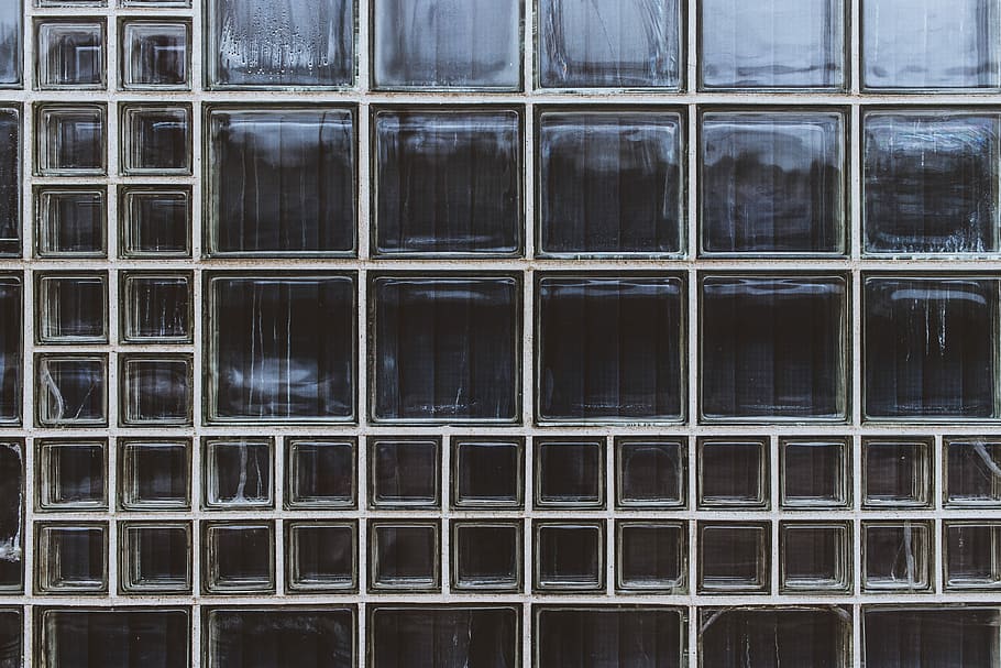 clear glass block, closeup, photo, glass wall, window, glass, pattern, box, square, full frame, backgrounds, glass - material, architecture, built structure, shape, geometric shape, no people, building exterior, square shape, transparent, building, reflection, day, design, outdoors, in a row, grid, window frame, 5K