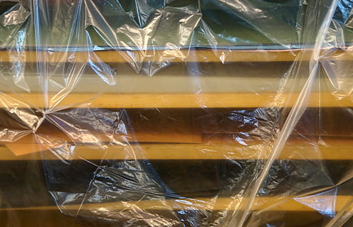 diapositiva, lleno, transparente, estructura, el plastico, fondo, enviar, textura, madera, estante, captación, extracto, movimiento, paquete, envolver, antecedentes, nadie, de cerca, día, adentro, material de vidrio, vaso, modelo, fotograma completo, resumen, roto, reflexión, texturizado, cristal, agrietado, ligero, temperatura fría, naturaleza muerta, bolsa de plastico, 4K, CC0, dominio público, libre de derechos