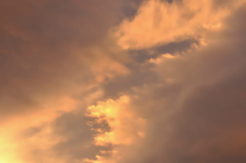 skyer, himmel, sollys, belysning, vejrstemning, sky - himmel, skønhed i naturen, scenics - natur, solnedgang, ro, natur, ingen mennesker, lav vinkel visning, orange farve, baggrunde, dramatisk himmel, cloudscape, rolig scene, idyllisk, ærefrygt, udendørs, overskyet, abstrakt, abstrakte baggrunde, meteorologi, 4K, CC0, offentligt domæne, royaltyfrie