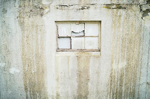 vindue, væg, facade, gammel, henfald, baggrund, gået i stykker, revner, arkitektur, murbygningsfunktion, snavset, gammeldags, dør, bygget struktur, bygning udvendig, forvitret, ingen mennesker, bygning, dag, hus, fuld ramme, udendørs, baggrunde, beskadiget, lukket, tekstureret, tæt på, kørt ned, forladt, forringelse, 2K, CC0, offentligt domæne, royaltyfrie