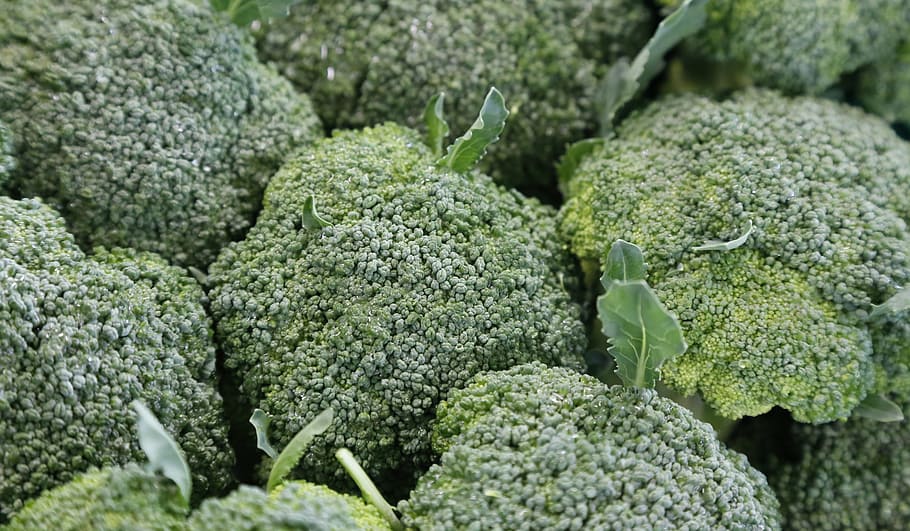 cavolfiore, broccoli, verdure, cibo, cibo e bevande, mangiare sano, colore verde, benessere, freschezza, verdura, verde, nessuno, avvicinamento, messa a fuoco selettiva, biologico, cibo crudo, fotogramma intero, abbondanza, giorno, grande gruppo di oggetti, agricoltura, mercato, 5K