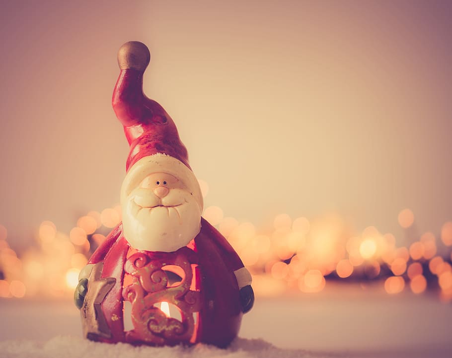 fotografia tancada, figureta de santa claus, fons, Nadal, fons de pantalla, creatiu, neu, bones vacances, Pare Noél, decoració, desembre, representació, representació humana, joguina, celebració, semblança masculina, festa, figureta, art i artesania, cap gent, decoració de Nadal, cel, creativitat, hivern, naturalesa, adorn de Nadal, 4K