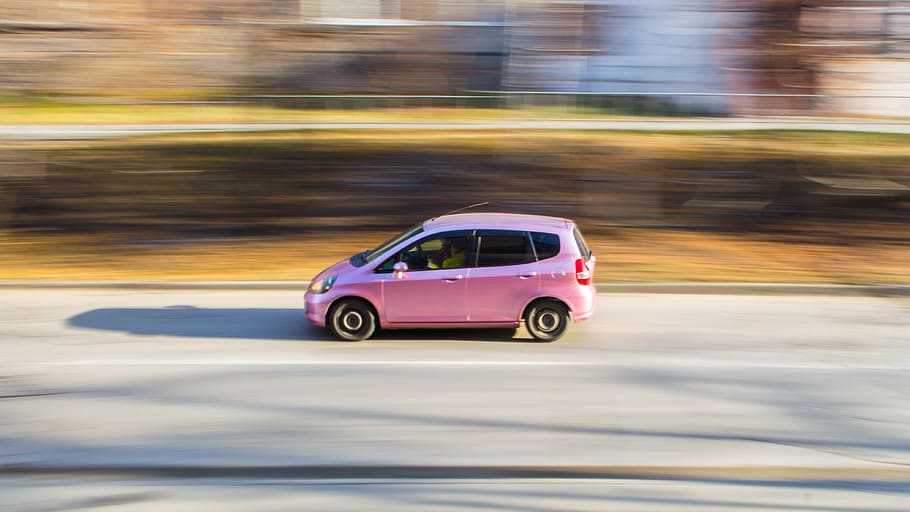 fotografia de timelapse, rosa, honda, en forma, 5 portes, Hatchback de 5 portes, carretera, automàtic, cotxe, màquina, velocitat, un cotxe, transport, maquinària, das auto, carrer, il·lustració, foto, model, showroom d'automòbils, llum, petit, carreres, publicar, lubricat, cruixent, moviment, carrera, el camí, trànsit bidireccional, naturalesa, estiu, fons, registrar, passeig, autopista, un buit, viatge, pista, trànsit, europa, paviment, carretera buida, moure, tardor, paviment asfaltat, asfalt, marques de carreteres, herba de tardor, pendent, paisatge, colors brillants, vista, roda, ombra, fars, finestra, manera de transport, moviment borrós, automòbil, ciutat, arquitectura, taxi, en moviment, carrer de la ciutat, viatjar, vida de ciutat, taxi groc, groc, cap gent, 4K
