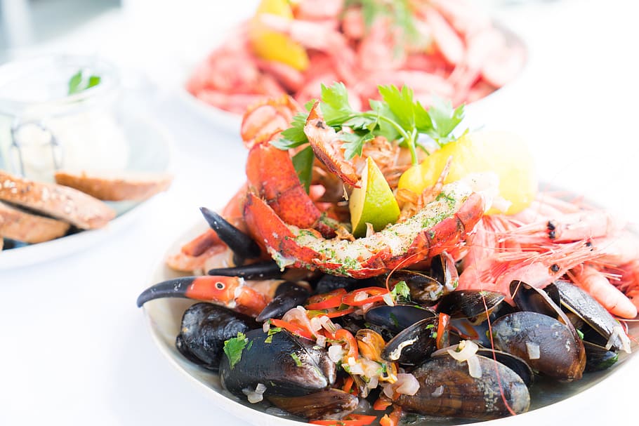 menjar, placa, dinar, aperitiu, cranc, cuina, deliciós, sopar, plat, epicure, fotografia de menjar, marisc, gambes, menjar i beguda, alimentació saludable, frescor, benestar, crustaci, llest per menjar, vegetals, musclo, carn, gourmet, primer pla, amanida, cap gent, restaurant, herba, decorar, vaixella, safata, 8K